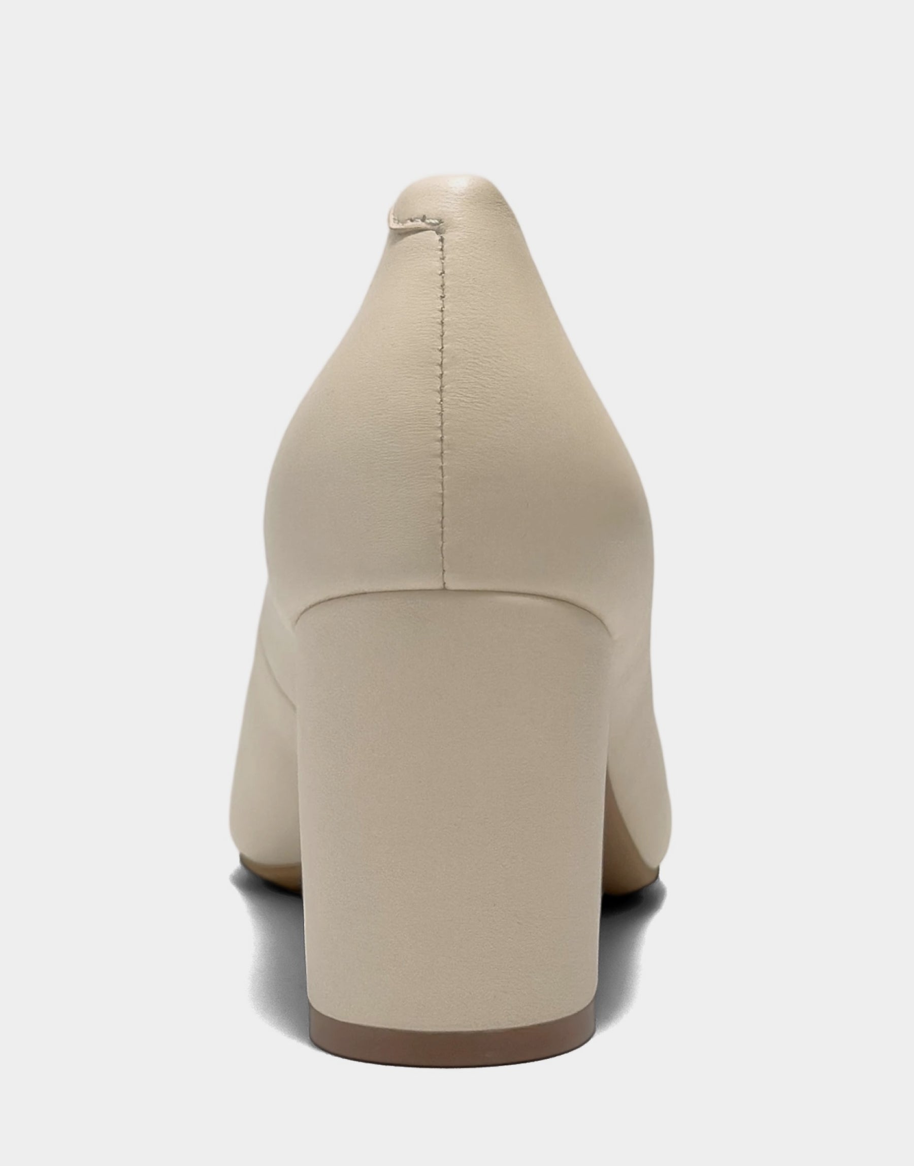 Betsy - Image 5